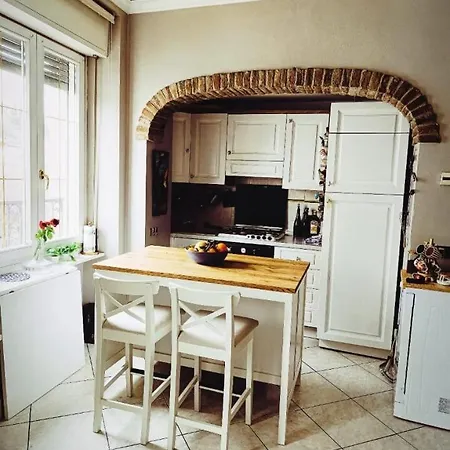 Iris- Old Town Apartment *